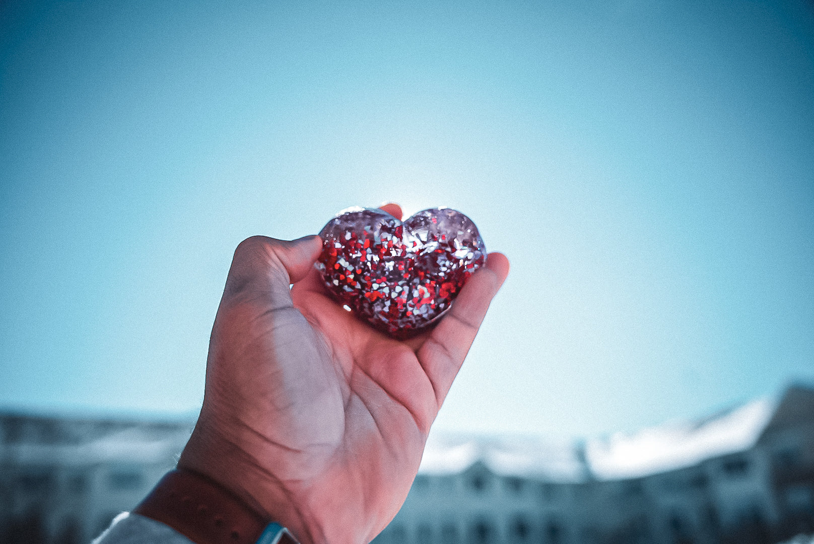 CYPHE Heart-shaped Freezable Glow-in-the-Dark Glass Hand Pipe