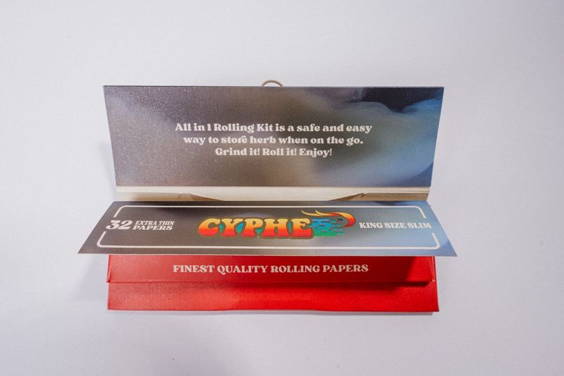 Cyphe King Paper Pack with Grinder (32 papers)